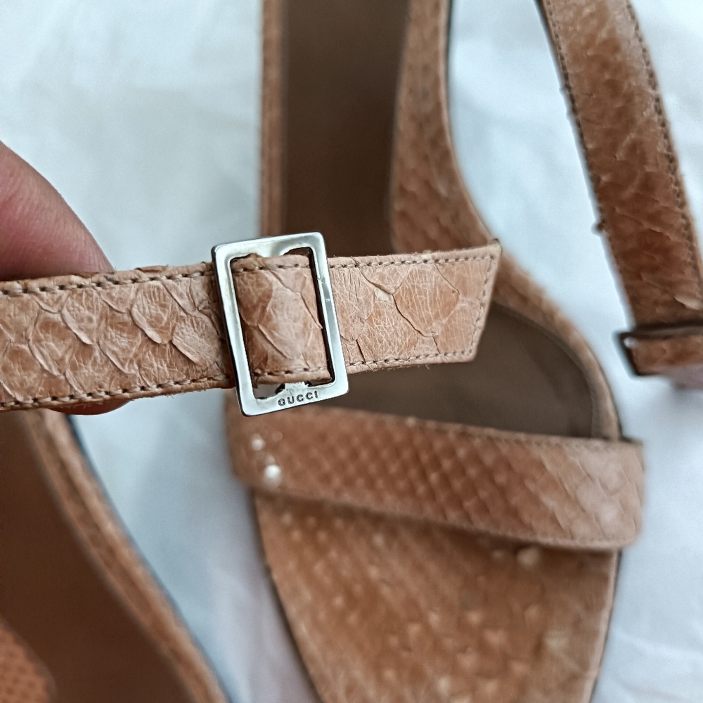 Gucci Sandal luxury  Snake Skin Ankle Strap Heels sz 8.5B - Picture 3 of 15
